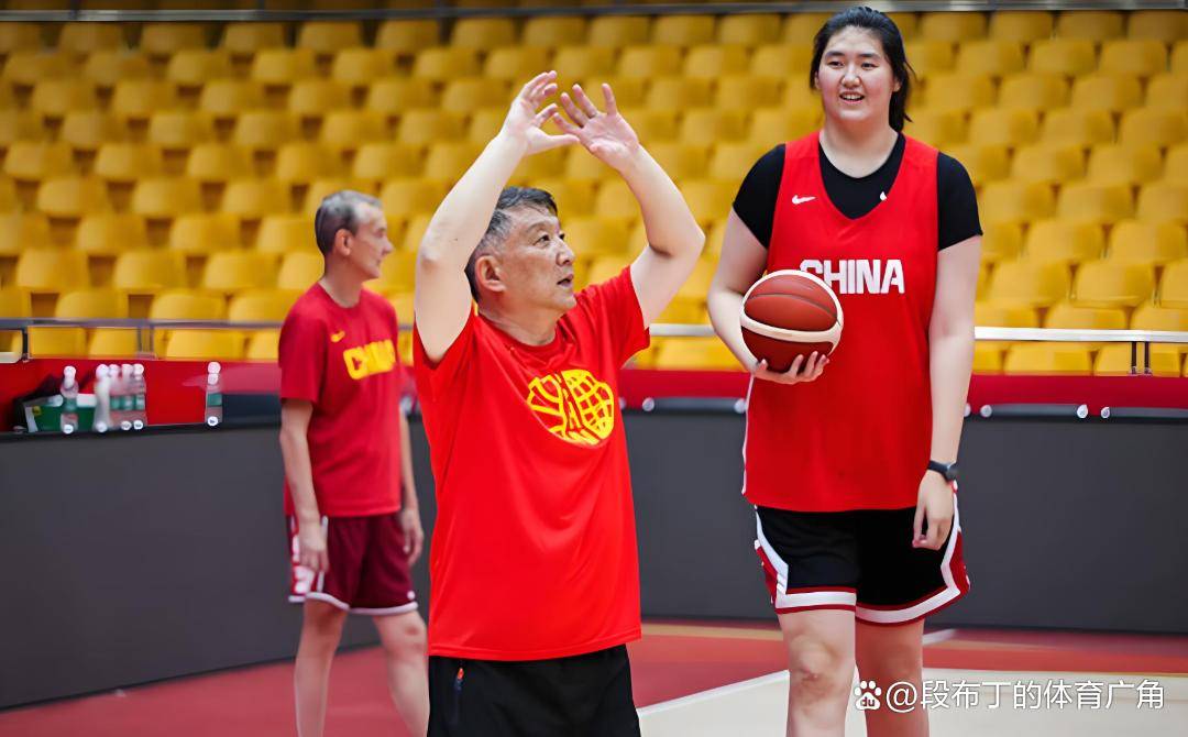 乐鱼体育今晚体能课后；皇家社会手感冰凉备战CBA常规赛；更衣室稳定；身体对抗强度拉满的简单介绍